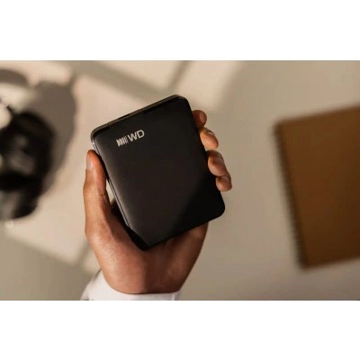 Портативный жесткий диск Western Digital WD Elements Portable (USB-C) WDBLSS0060BBK-WESN Портативный жесткий диск Western Digital WD Elements Portable (USB-C) WDBLSS0060BBK-WESN